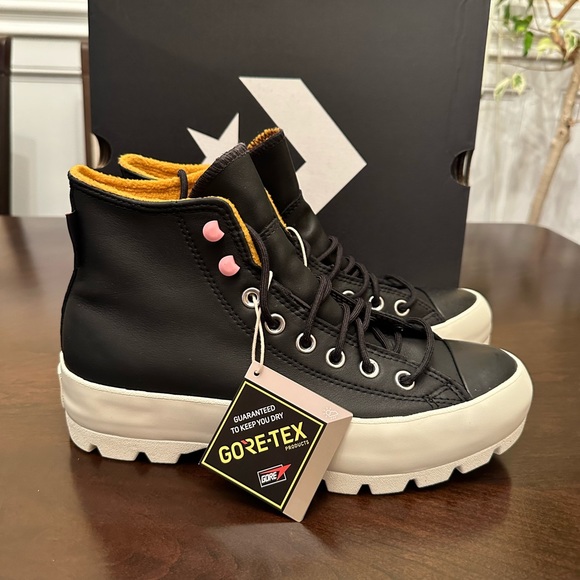 Converse Chuck Taylor All Star Gore-Tex Waterproof Lugged High Top Sneaker - Picture 2 of 8